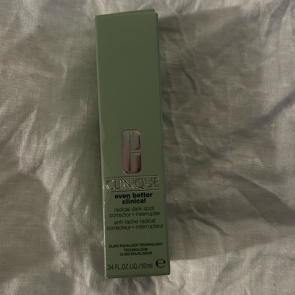 Clinique Dark Spot Corrector - Picture 1 of 1